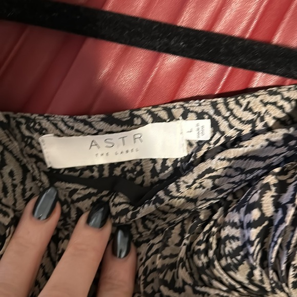 Astr the label asymmetrical skirt - Picture 2 of 3